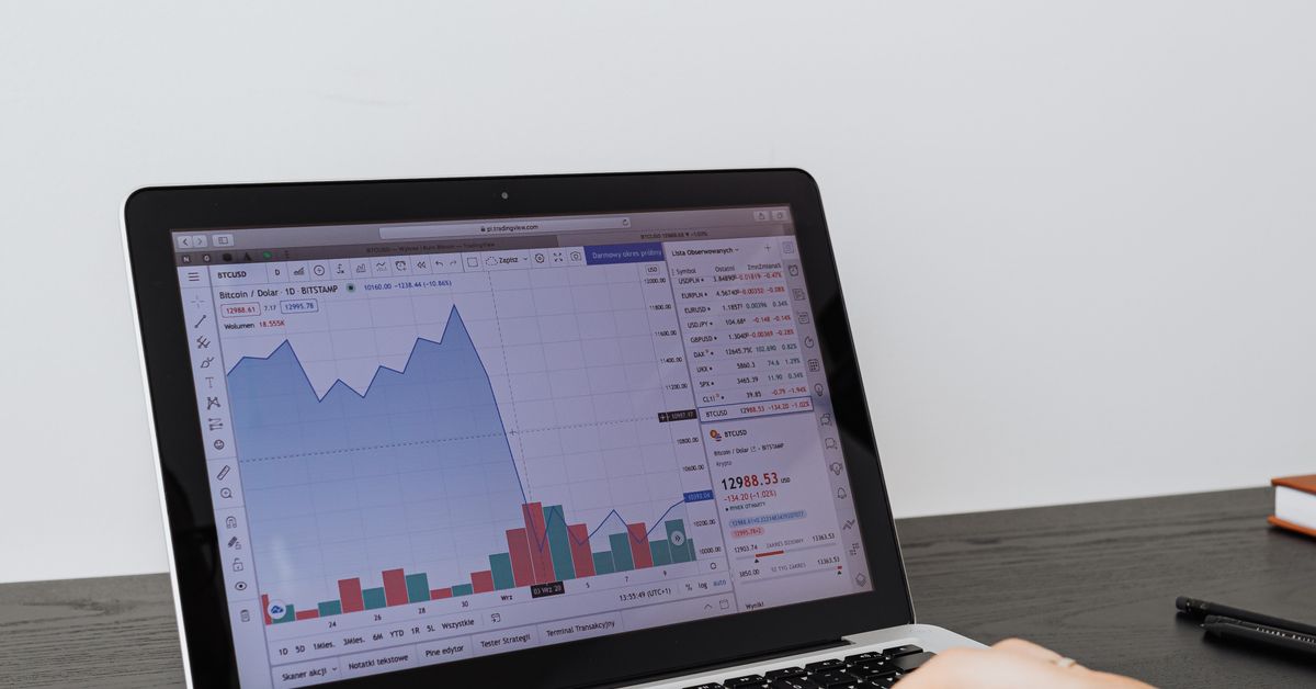 ESG Rating and ESG Score: How Companies Are Evaluated