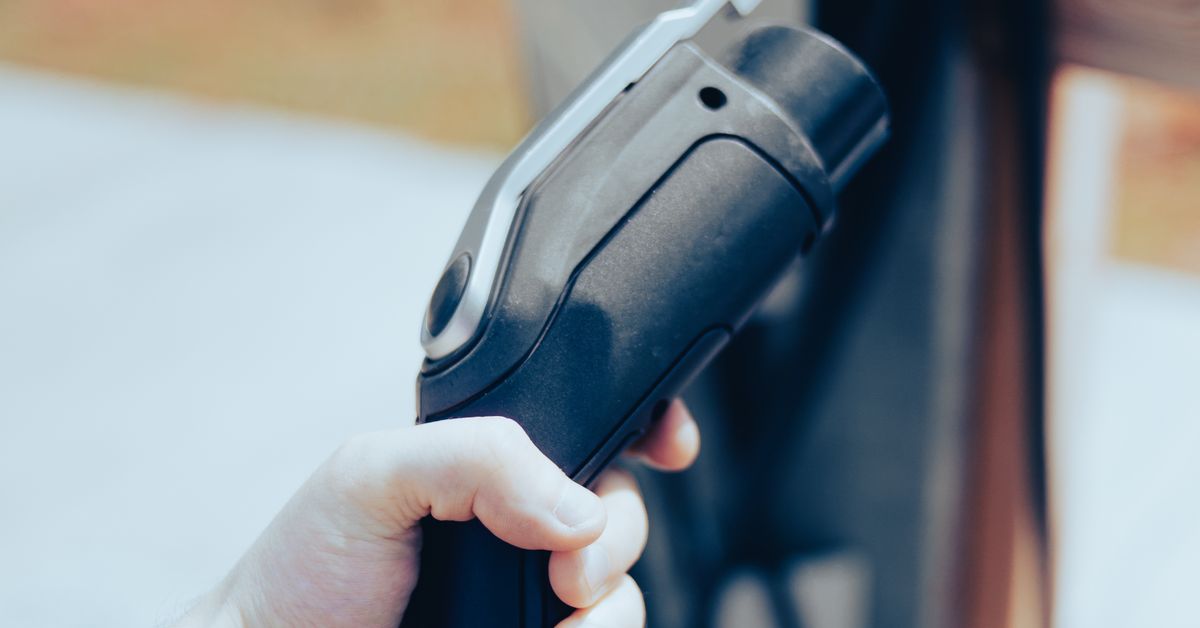 EV Not Charging Fully: Common Causes and Fixes